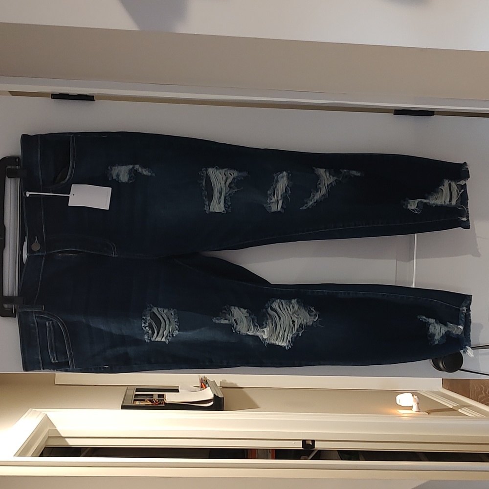 Women's Ms.Cello Cropped Skinny SZ 22 NWT